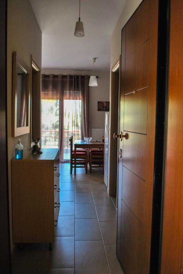 Canal Luxury Apartments Nea Poteidaia Exterior foto
