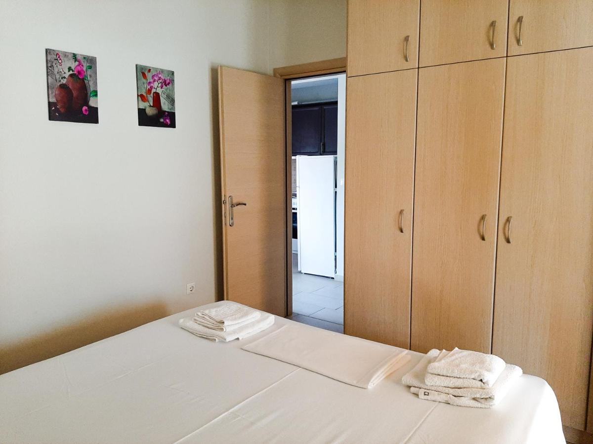 Canal Luxury Apartments Nea Poteidaia Exterior foto