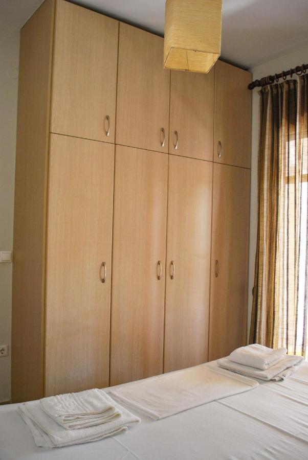 Canal Luxury Apartments Nea Poteidaia Exterior foto