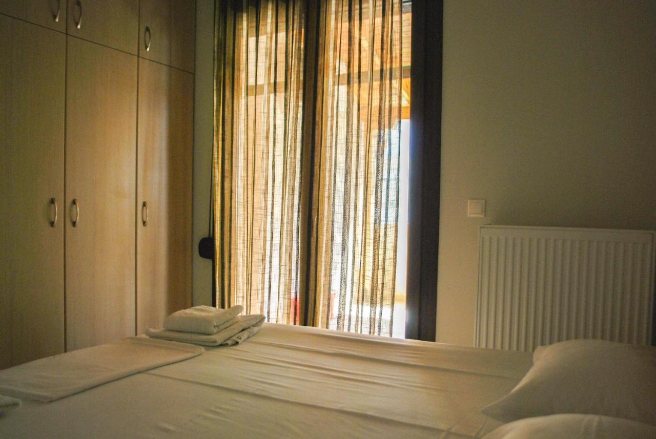 Canal Luxury Apartments Nea Poteidaia Exterior foto