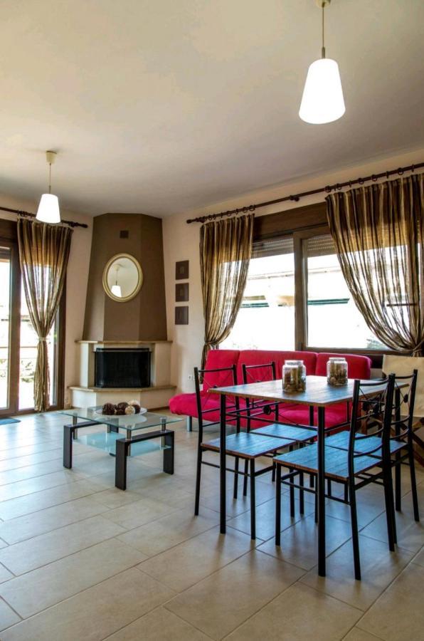 Canal Luxury Apartments Nea Poteidaia Exterior foto