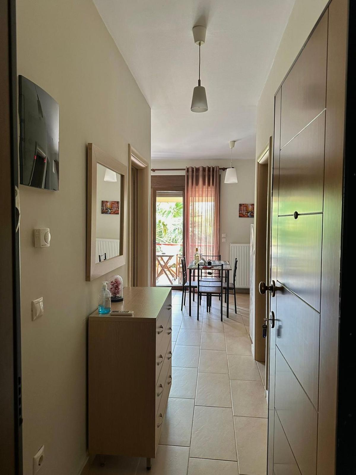 Canal Luxury Apartments Nea Poteidaia Exterior foto