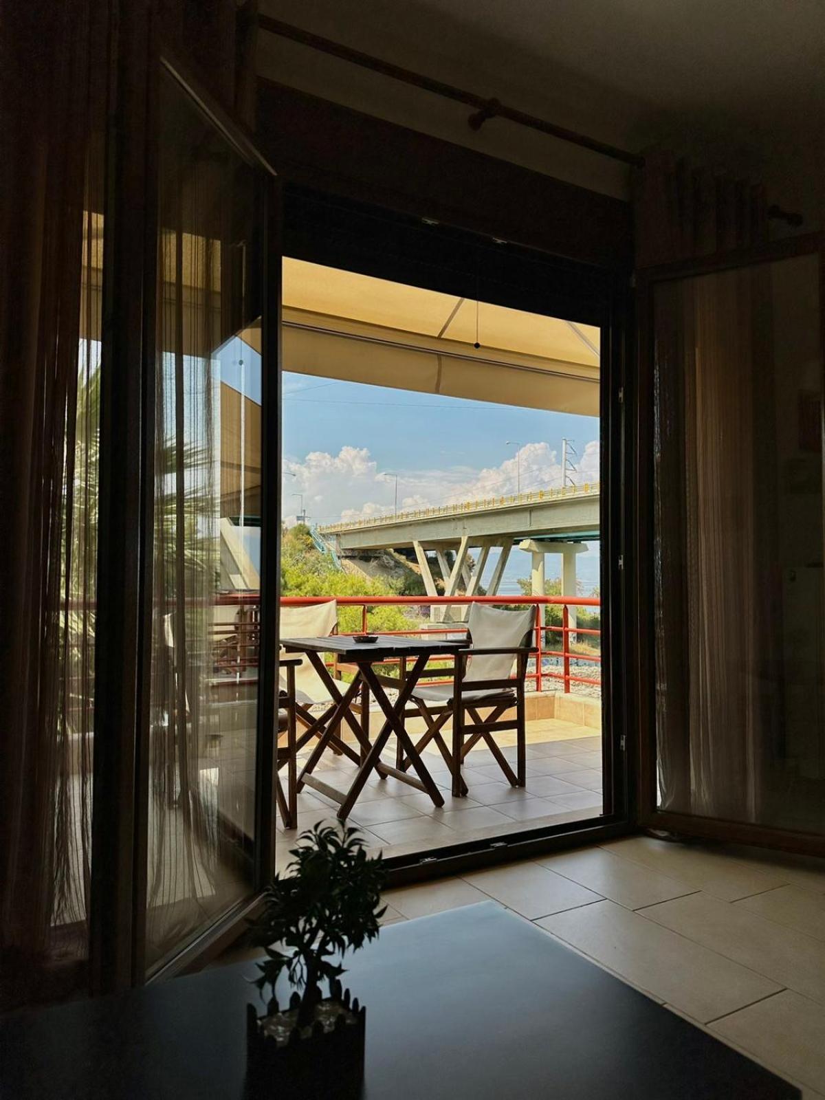 Canal Luxury Apartments Nea Poteidaia Exterior foto